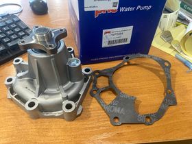 Помпа водяная - насос водяной D4CB Kia BONGO 3, PORTER 2, STAREX 100% Корея  Новый 251004A800