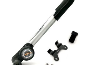 Насос GIYO GP-43CA, до 120 PSI (8 атмосфер). С круглым манометром