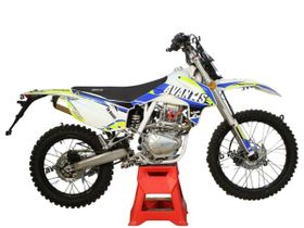 Мотоцикл кроссовый эндуро AVANTIS FX 250 (PR250/172FMM-5, ВОЗД.ОХЛ.) ПТС