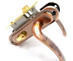 АЛЛЮР СТАНДАРТ 132/50 AС ЗАМОК ВРЕЗНОЙ старая медь Межосевое расстояние 50м (20)