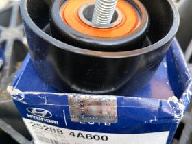 Ролик обводной приводного ремня D4CB H=23 Hyundai, KIA Grand Starex, Porter, Sorento, Starex 100% Оригинал Корея Новый 252884A600 252884A000  YMB2015