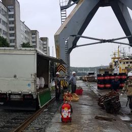 5042452 жд вокзал владивостока телефон